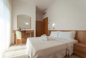 Adria Beach Hotel - Værelse