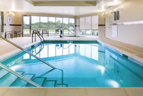 Courtyard by Marriott Omaha Bellevue at Beardmore Event Center - Piscine