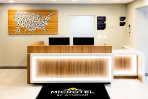 Microtel Inn & Suites by Wyndham Olean - Hall