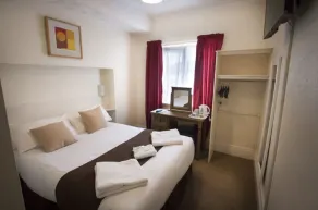Brooklands - Room