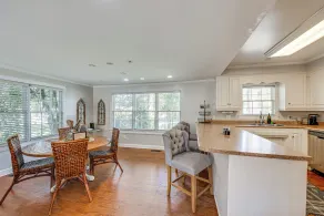 Walk to Dtwn Hahira: Inviting Home w/ Pool & Yard! - Innvendig