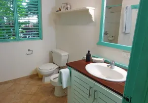 Las Palmas Eco Residence - Bathroom