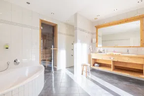 Luxus Ferienhaus Salzburg Chalet mit Pool, Sauna, Whirlpool, Kamin - Bagno