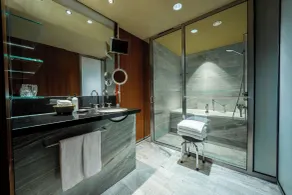 Grand Hyatt Berlin - Bathroom