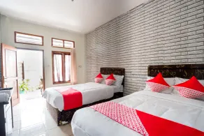 Super OYO 2961 Artana Bed & Breakfast - Zimmer