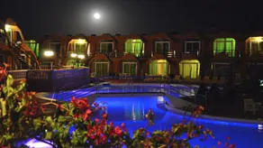 Aparthotel la Piramide - Piscine
