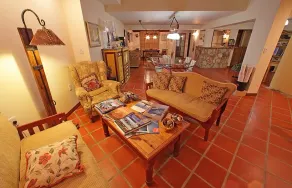 Rosa De Los Vientos - Lobby