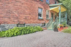 Historic Apartment - Half Mi to Lake Champlain! - Interni