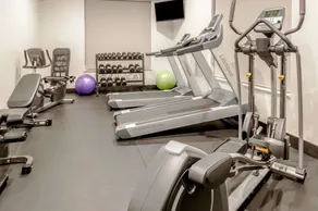 Ramada by Wyndham Moose Jaw - Fitness facility