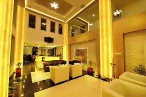 Hotel Mahi's Gateway - Lobby