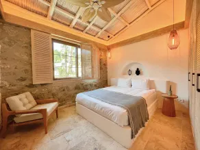 Izz Getaway – Adults Only - Zimmer