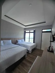 Elge Hotel and Villa Sarangan - Zimmer