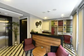 Hotel Poem - Resepsjon