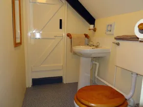 Lew Quarry Cottage - Interior