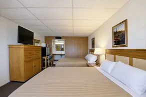 First Inn By OYO Quinter Hwy 70 - Camera