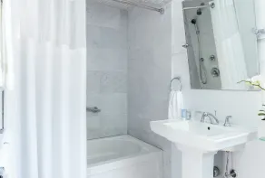 West Neck Guesthouse - Bathroom