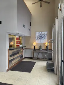The Woodridge Inn - Lobby