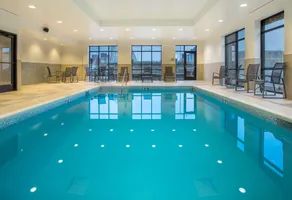 Hampton Inn & Suites Newport/Cincinnati - Piscine