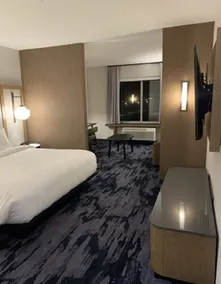Fairfield Inn & Suites by Marriott Cleveland Tiedeman Road - Chambre