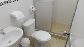 Hostal EL VIAJERO en Ollantaytambo - Bathroom