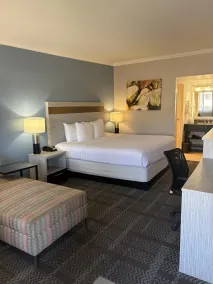 SureStay InnSuites Phoenix Hotel & Suites by Best Western - Room