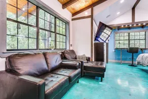 Paluxy Riverfront Couples Studio on Over 2 Acres! - Interior