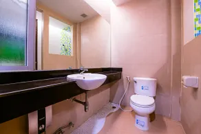 Bangsean Hotel - Bathroom