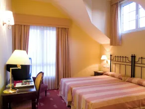 HOTEL FRAGA DO EUME - Zimmer