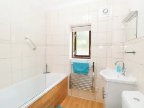 Lowbrook Cottage - Bathroom