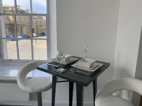 Ayr Cozy Corner Apartment - Værelse