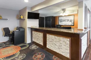 Super 8 by Wyndham Janesville - Hall