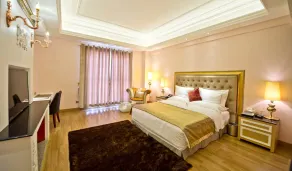 The Royal Pinnacle Hotel - Room