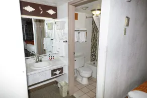 Howard Johnson by Wyndham Gallup - Salle de bain