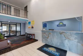 Days Inn by Wyndham Lincoln - Hall