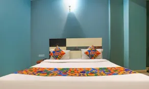 Fabhotel Maxx Inn - Quarto