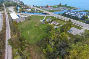 Cozy Tawas City Home w/ Views of Lake Huron! - Parte interna