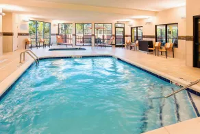 Courtyard by Marriott Kalamazoo Portage - Pool