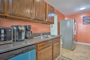 Backyard Patio! Philly Stay Near Lincoln Financial - Interior