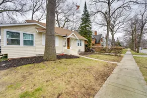 Dog-friendly Pleasant Ridge Home: 13 Mi to Detroit - Interiør