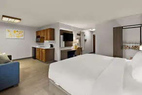 Comfort Inn & Suites Fremont - Zimmer