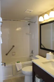 Best Western Plus Suites Downtown Calgary - Salle de bain