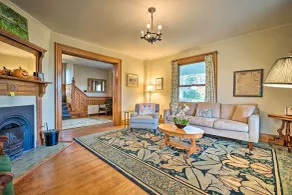 Pet-friendly Moriah Homestead w/ Fire Pit! - Innvendig