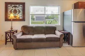 Walk to Atlantic Ave & Beach! Home w/ Yard & Patio - Interiör