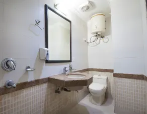 HOTEL DAKHA INTERNATIONAL - Karol Bagh, New Delhi - Casa de banho