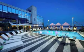 Radisson Blu Toronto Downtown - Piscine