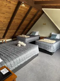 Adventure Lodge and Motels and Tongariro Crossing Track Transport - Zimmer