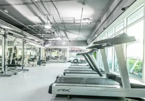 Peaks Apartments Dubai Marina - Salle de sport