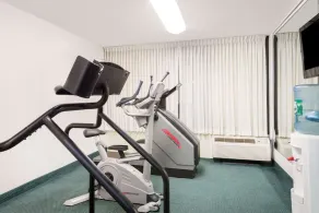 Ramada by Wyndham Watertown Thousand - Salle de remise en forme