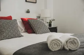 AZZ Sevilla Torre de la Plata Apartamentos - Chambre