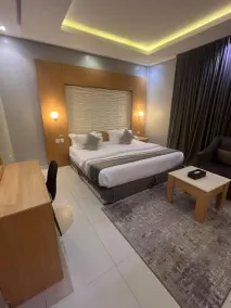 SMO Suite Hotel - Zimmer